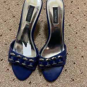 Women’s White House Black Market blue size 8 heels.